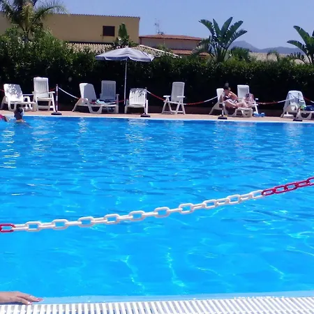 Hotel Case Vacanze Libellula Campofelice Di Roccella